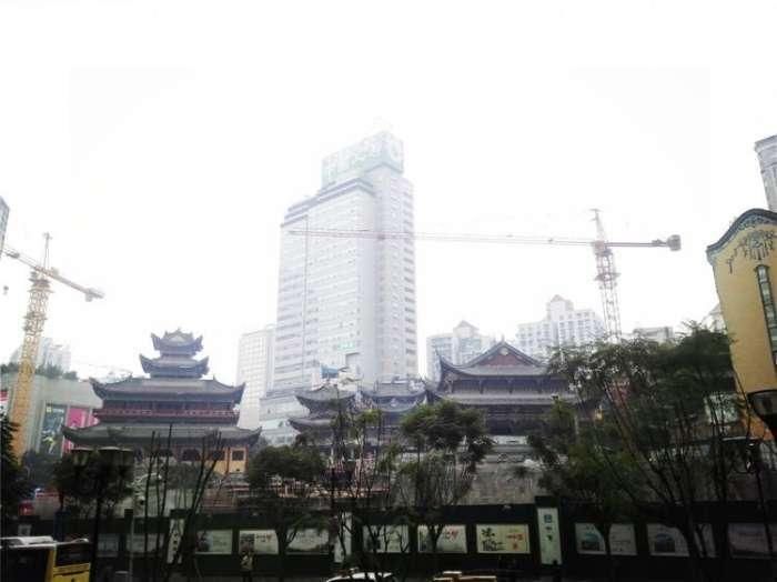 “闹中取静”的重庆罗汉寺