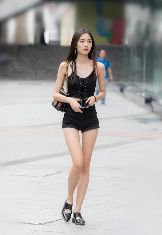 街拍 一波美女遇上这样事 图6小姐姐大长腿日本尤物一般 很喜欢