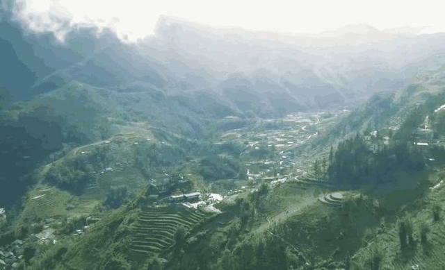 中国人到越南,实拍中越边界山区,山那边就是我国广西,你去过吗