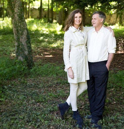 夫妇花费200多万买了一座荒废古堡，94个房间却只有4个能用