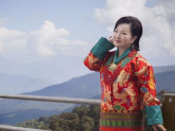 晓明怒斥媒体无良，孩子正面照被曝光，白冰冰事件你们都忘了？