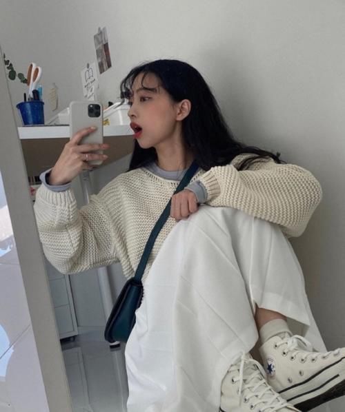  『白色的匡威』匡威女孩穿搭为啥人人爱？还不是因为都是直男斩