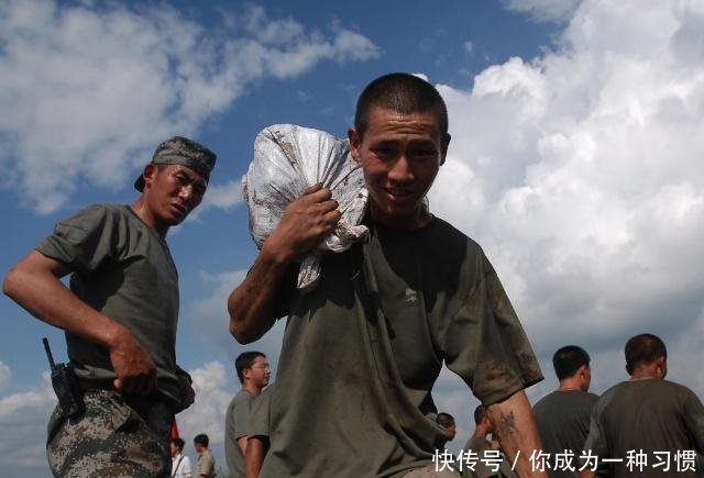 退伍军人你的退伍证有7大用处，请战友们务必妥善保管！