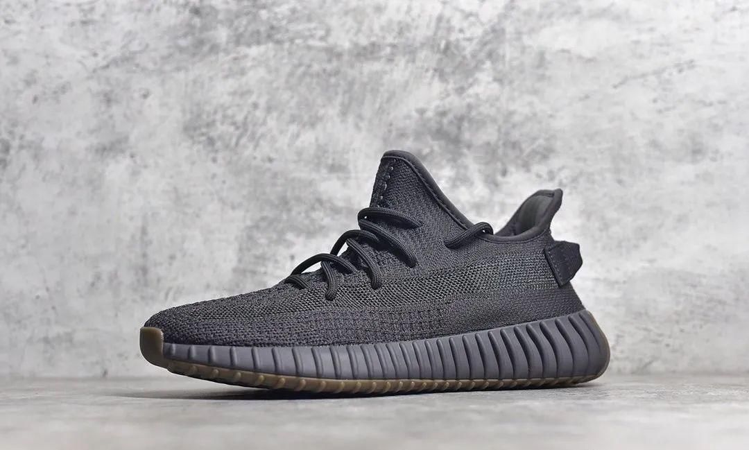 『椰子』Yezzy350黑生胶人气下降,椰子不香了吗?