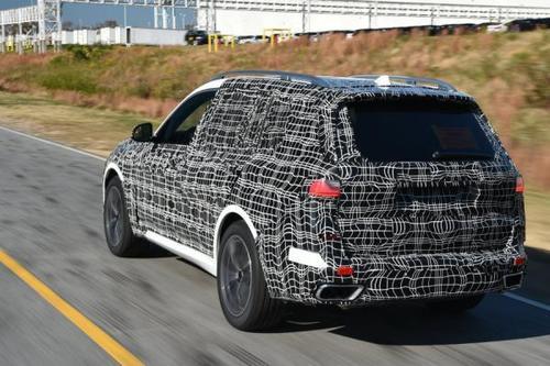 7系的风格+8系的陈列！BMW X7内装流出！