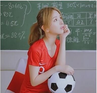 气质中分长刘海发型扎头发，不止是不羁哦!