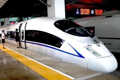  #人选#5小时的高铁和2小时的飞机，为什么越来越多的人选高铁？