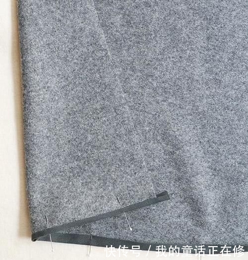 『精致』缝制一条精致的羊毛包裙,一个简单的细节瞬间提升质感,经典复古