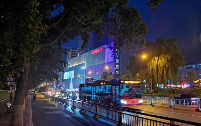 荣耀20Pro拍照好?实际上拍出来的照片是这样的