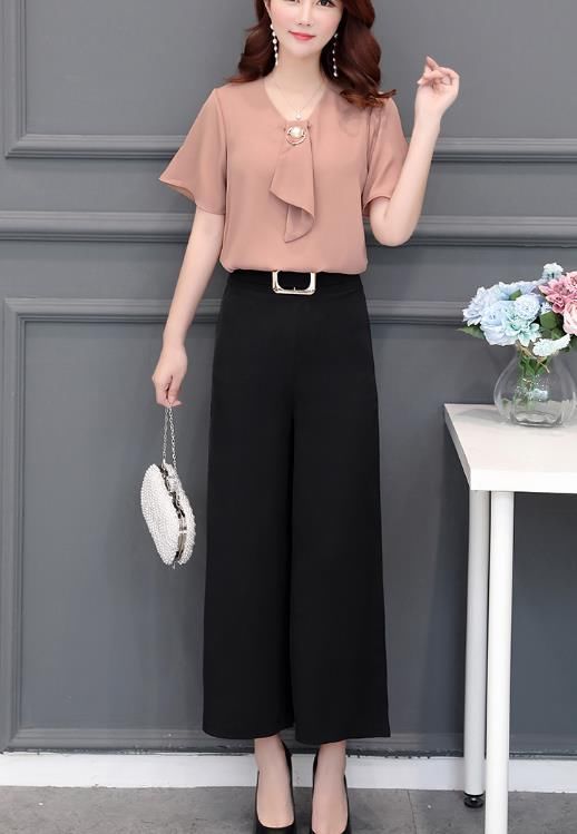 比裙子洋气百倍的套装，优雅又迷人，高挑显身材最适合80后女人