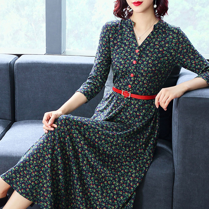 中秋说冷就冷!剁手也要给老婆买件这样的精致秋裙，洋气保暖