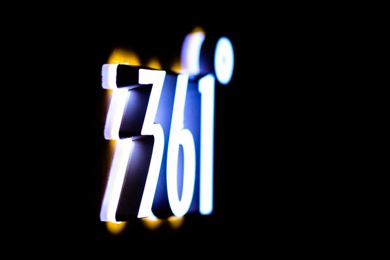 谭维维携手 361 度在成都做了场 HIIT 训练，她对美的定义自有看法