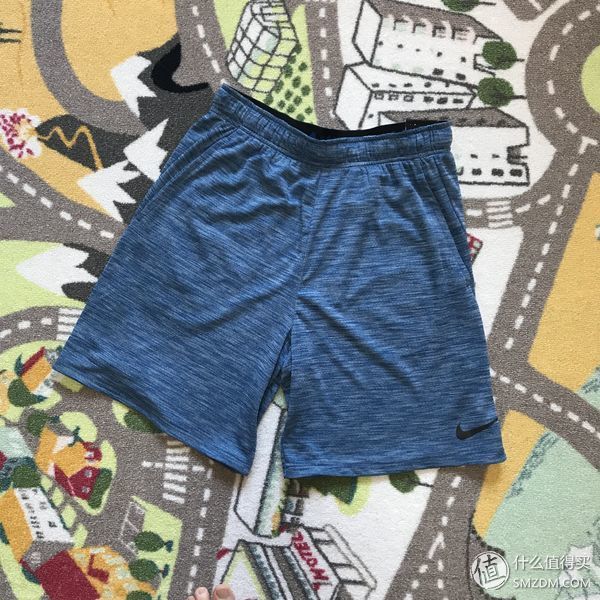 我的跑步装备 篇三十六:NIKE 耐克 训练速干透气短裤
