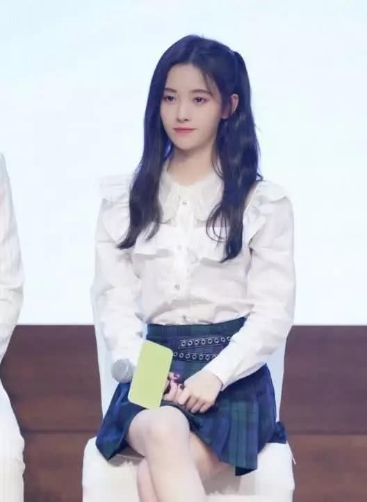 鞠婧祎未出名前跳舞未修照曝光，这才是“韩芸汐”真正的颜值！