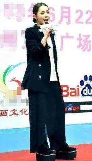 女星穿出的奇葩鞋, 王珞丹的“瓢鞋”骗了80%人的眼睛, 最后一个