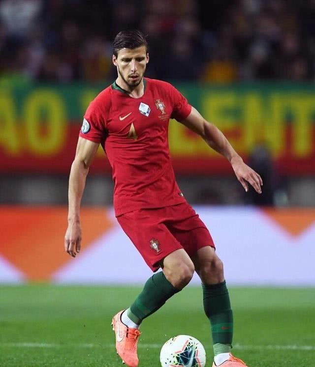 以成才效率看,葡萄牙才是世界第一足球强国,国