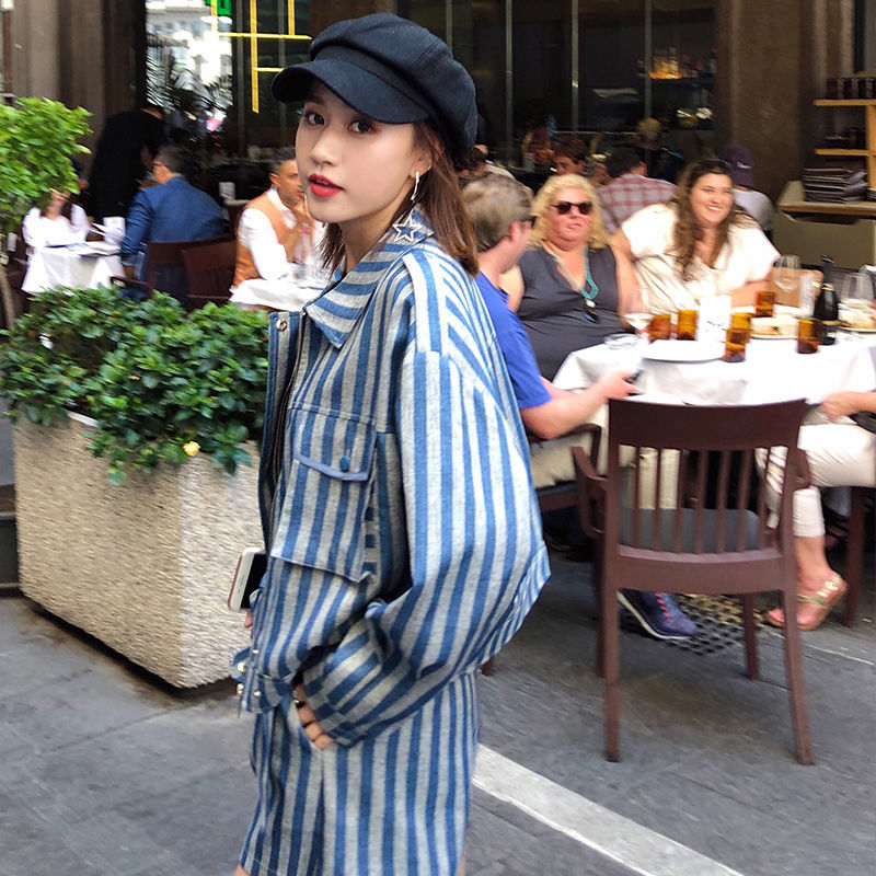 过时秋装扔了吧，新上的”女款西装“才叫时髦，一件上身不美都难