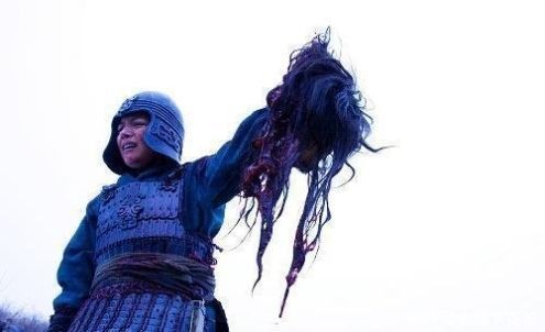 「皇帝」此女是名妓,因太美成皇帝宠妃,最后被皇帝肢解,腿骨还做成乐器