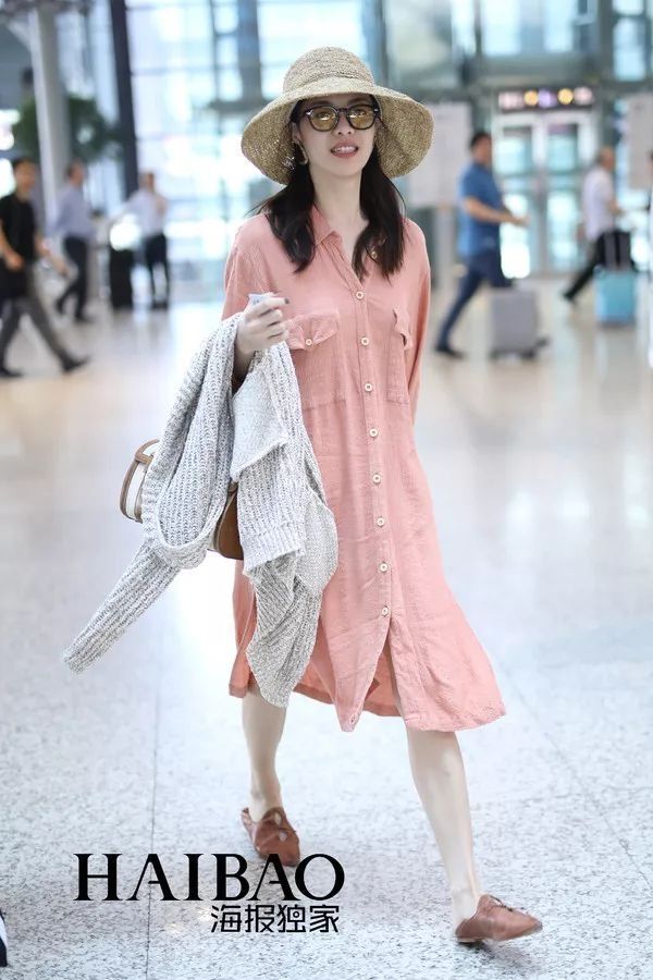 提问| 怎么穿粉色才能摆脱乡土感?她们教你穿出强大气场!