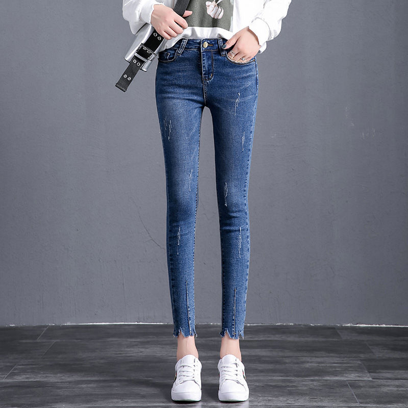 女人不是只有穿裙子才好看,试试这些“欧式长裤”,越穿腿越长