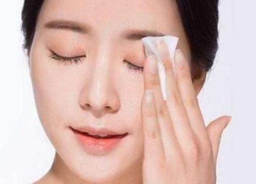  「技巧」皮肤差是护肤方法不对，这些使用小技巧，会帮你提升颜值