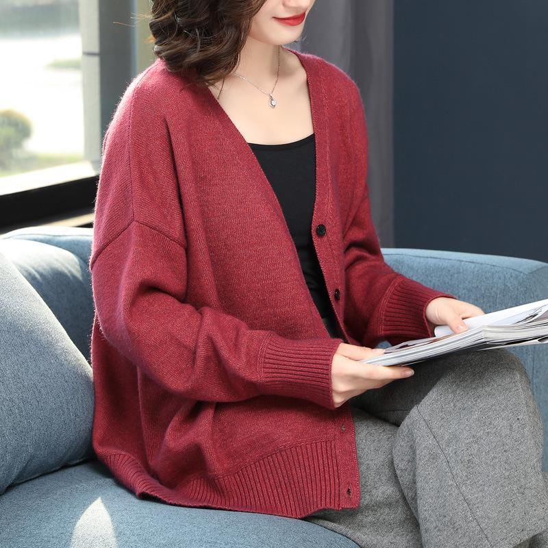 天越来越凉，看看这新几款针织开衫，是时候给自己挑选几件