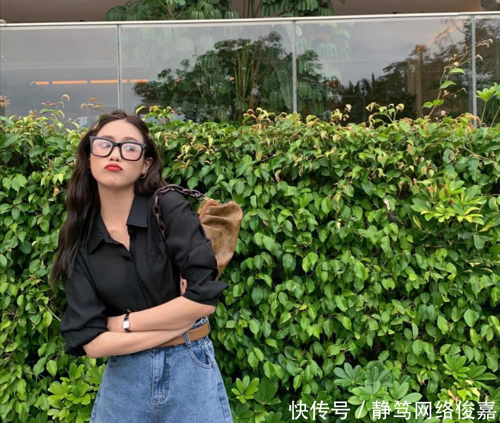 『搭法』别总穿“打底衫”了!看看衬衫的花式穿搭法,风格多变不过时