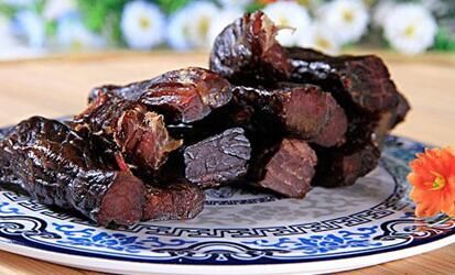 大学生用30万创业,注册公司营业额超3.2亿_【