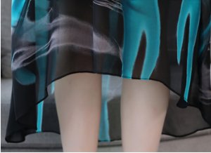 好迷人!45岁老婆穿这“勾魂裙”，婀娜又多姿，让人移不开眼