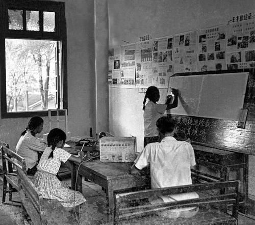  摄影师|50年，30余万张照片，这位广州摄影师用影像讲述社会发展