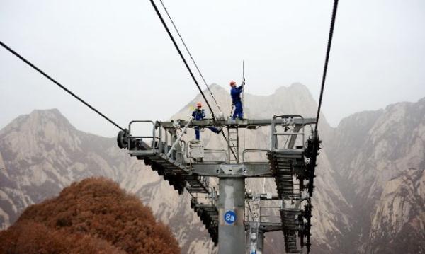 绝壁上的“天路医生”