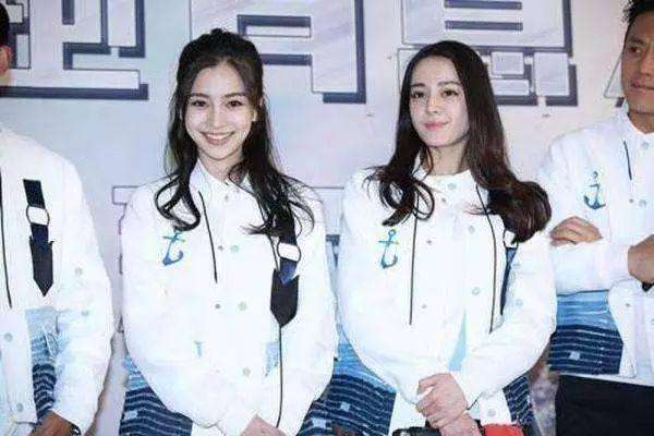 baby迷上驴蹄鞋! 连和迪丽热巴同台都不放过, 但是结果尴尬了