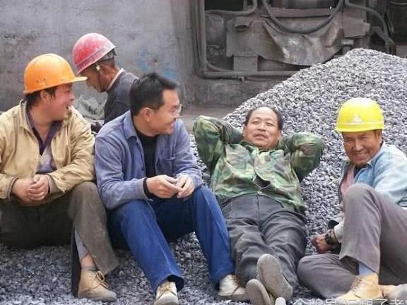 怪象：过去给钱就干活的农民工，现在日薪400都难找，咋回事？