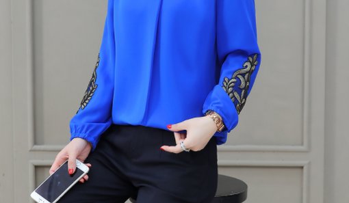 国庆节出游，穿裙子不方便!学70后老婆穿这套装，美的动人心魄