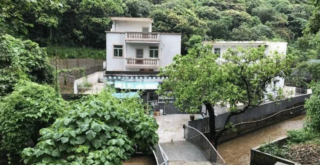  深圳：深圳在香港有一块“飞地”，住着几户人家的小村子