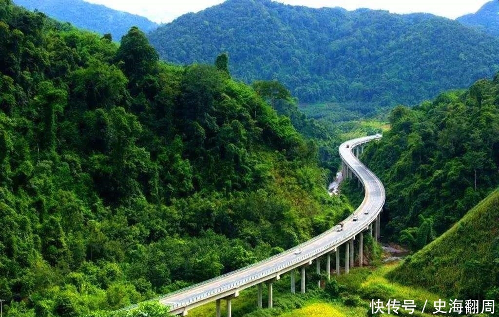 中国最长的世界级高速，全长1800多公里，沿途风景比5A级景区还美