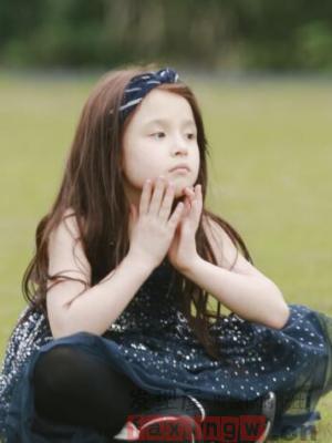 甜美儿童花样发型 清新甜美更多几分可爱感