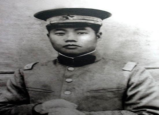 揭秘:冯玉祥的五虎上将,第一个荣升师长,最后