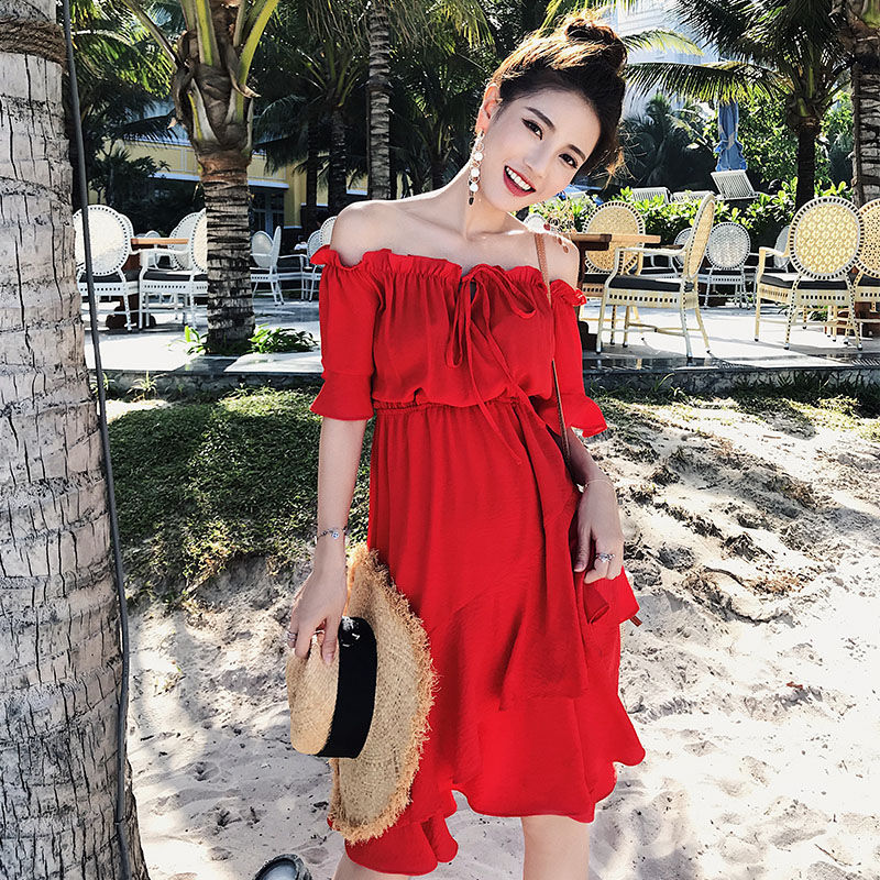 比连衣裙好看几倍的，一字肩裙，洋气显瘦，将你气质表现淋漓尽致