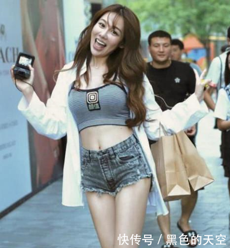 街拍图5的“小兔子”比西瓜都大，我忍不住多看几眼，这波不亏