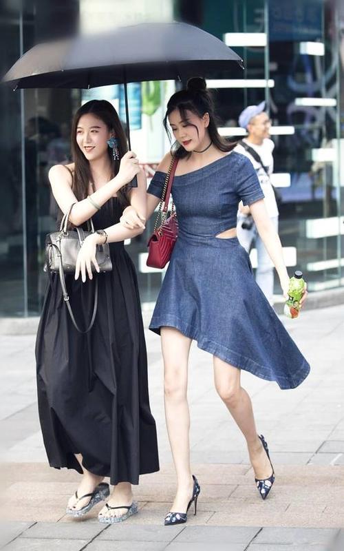 街拍：身材微胖的美女可能更适合包臀裙，时尚性感显身材！