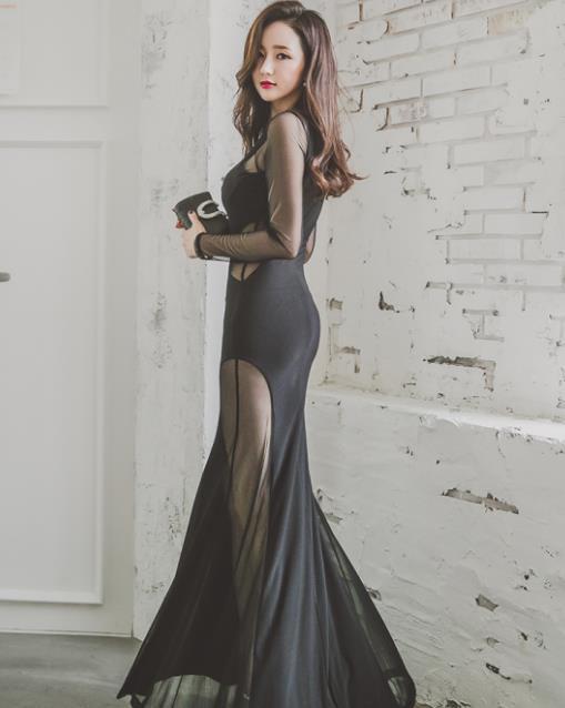  黑色|李妍静，一条黑色的纱质连衣裙