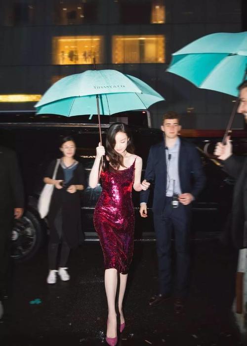 迪丽热巴又换新发型了？美的让人窒息！