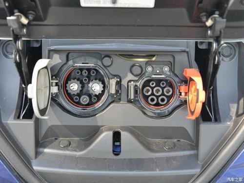 补贴前售24.30-25.40万 轩逸·纯电上市