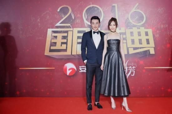 罗晋被拍与陌生女子同游，唐嫣发文证实已分手?