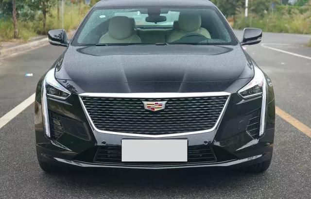  「CT6」档次感不输奥迪A8L，CT6最低配30W多，还要啥A6L