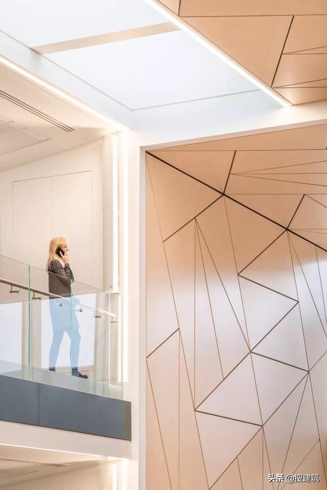  [建筑]国外科技园：立面结合被动式设计，用“硅”铝翅片，节省25%能源