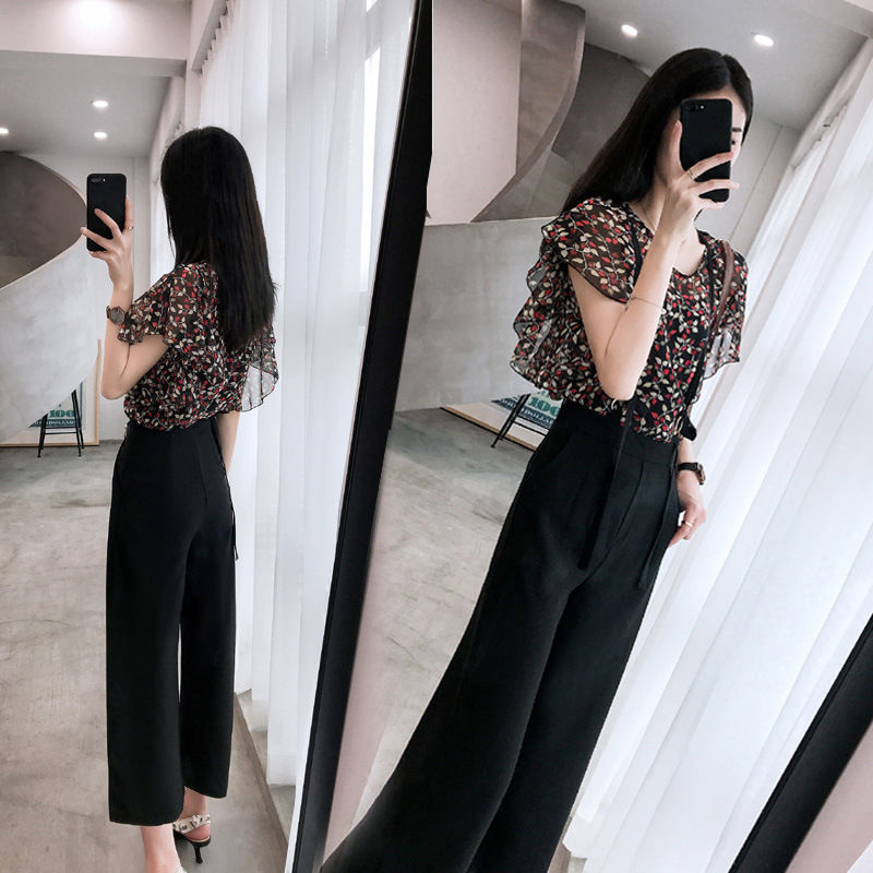 “网红套装”抖音上火爆了，高挑又优雅，小个子女生都能穿