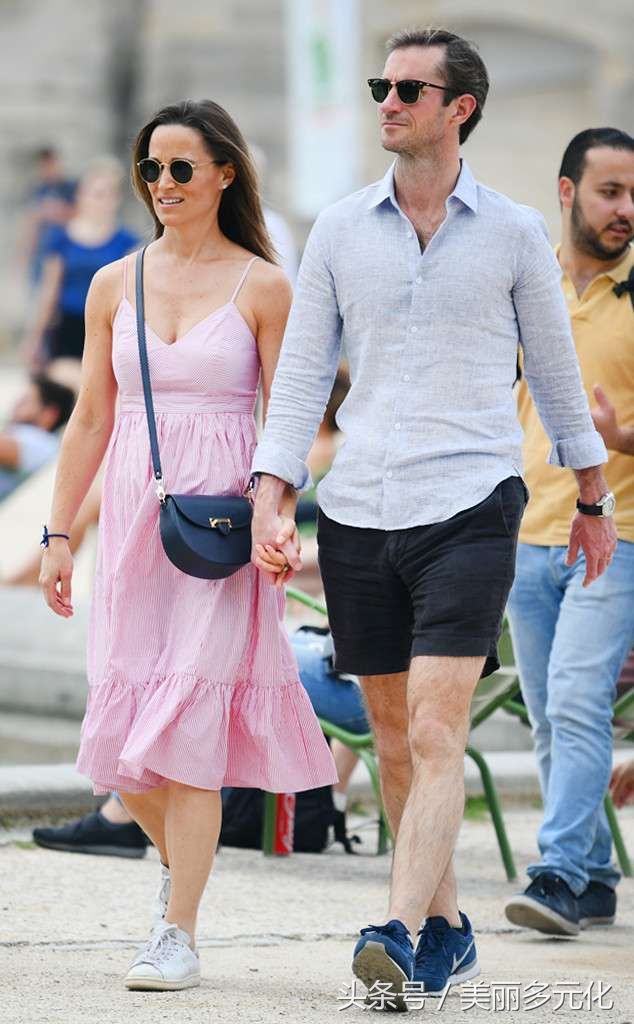 姐姐是皇室王妃，妹妹的品位也不差!一起看看皮帕的孕妇装