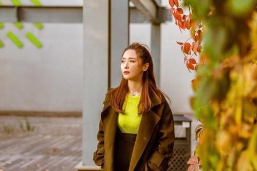  [杨紫]她曾是“谋女郎”出身，身材比巩俐还抢镜，现在只能给杨紫当配角